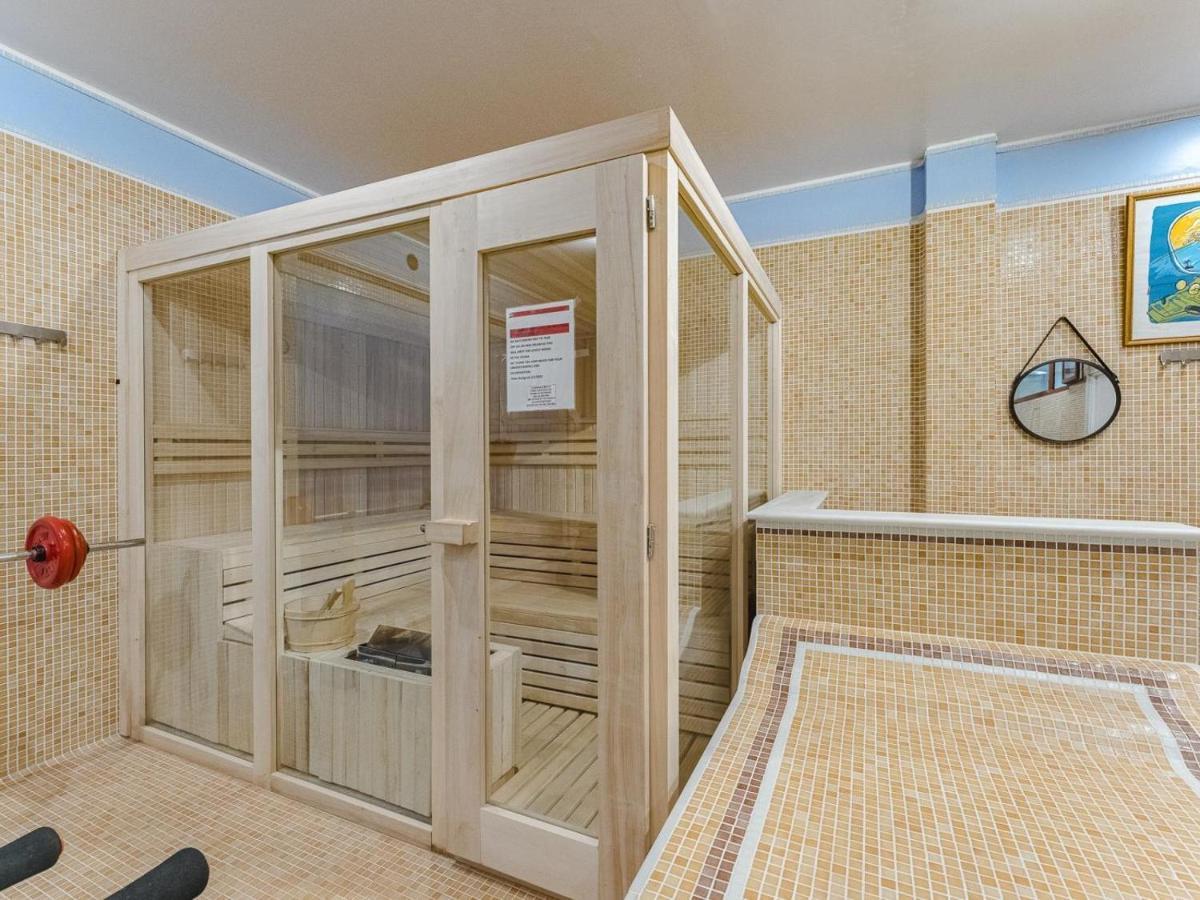 Luxury Villa Nautilus Heated Pool Spa 아데제 외부 사진