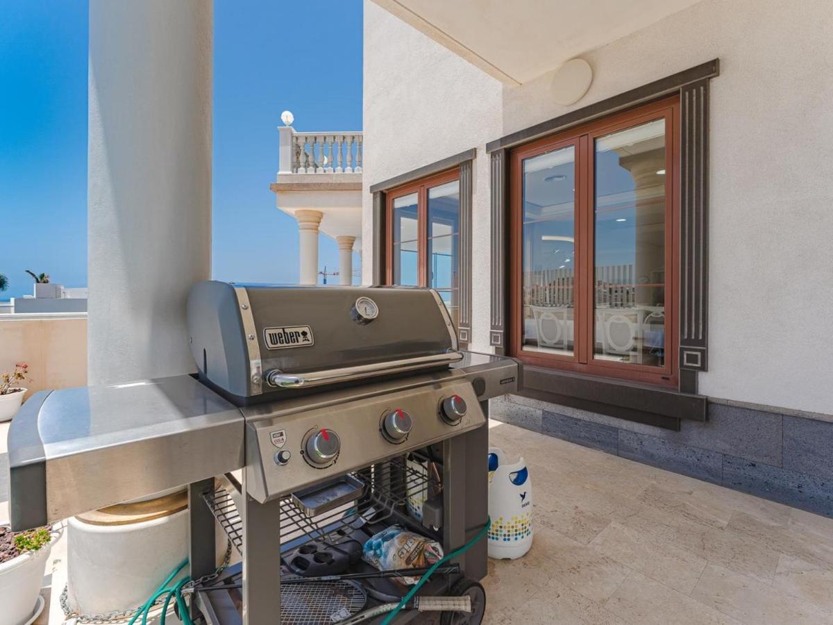 Luxury Villa Nautilus Heated Pool Spa 아데제 외부 사진
